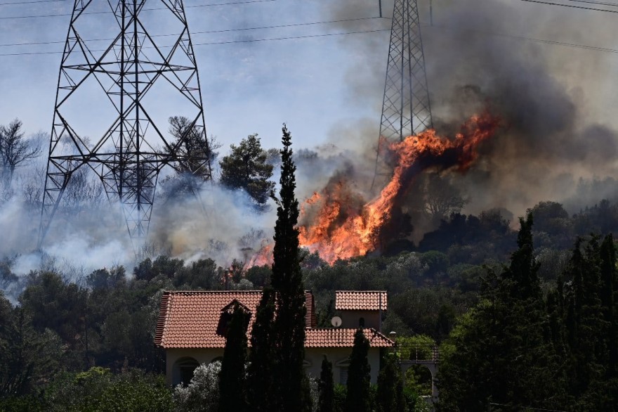 Φωτιά στον Κουβαρά