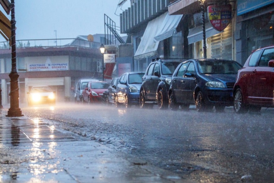 Καιρός σήμερα 5/9: Κόκκινος συναγερμός από την ΕΜΥ - Έρχεται μεγάλη κακοκαιρία τις επόμενες ώρες