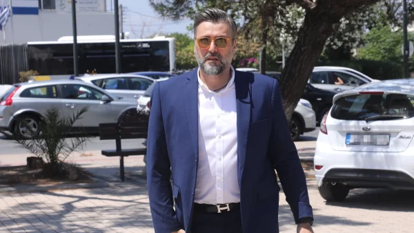 «Ούρλιαζε και μου έλεγε μας κλέψανε...» - Ο Γιάννης Καλλιάνος περιγράφει τις σοκαριστικές στιγμές της διάρρηξης
