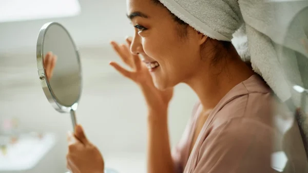 3 νέα exfoliating toners με τιμή από 12,50 ευρώ που δεν πρέπει να λείπουν από τη ρουτίνα ομορφιάς σου!