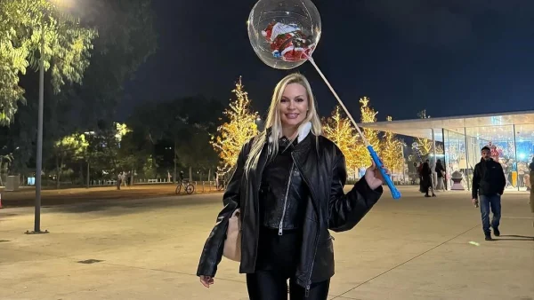 Βίκυ Κάβουρα: Δείτε τη να κάνει γυμναστική στον 5ο μήνα της εγκυμοσύνης της