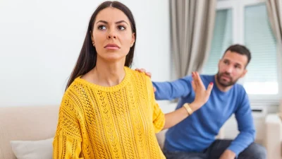 Εξωσυζυγική σχέση: Φεύγεις ή μένεις σε ένα γάμο μετά από αυτήν; Δες τι λέει ο ειδικός
