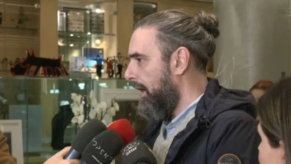 Σωτήρης Τσαφούλιας: «Ποτέ δεν έχω κρύψει...» - Η απάντηση για τον στίχο του Πάνου Βλάχου για Πορτοσάλτε και Άδωνι Γεωργιάδη που προκάλεσε