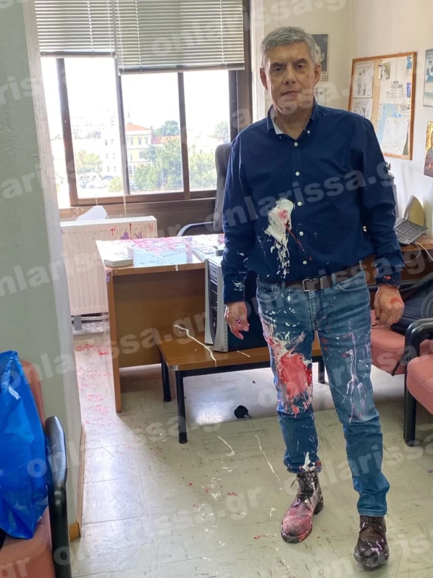 Κώστας Αγοραστός - Επίθεση - Μπογιές