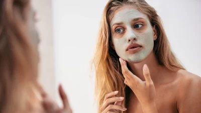 DIY: 4 σπιτικές μάσκες προσώπου για όμορφη και λαμπερή επιδερμίδα - Θα χρειαστείς 2 μόνο υλικά που έχεις σίγουρα στο ντουλάπι σου!