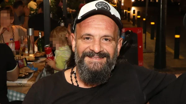 Γρηγόρης Μπάκας: Έσπευσε η τροχαία στο σημείο - Το συμβάν που προκάλεσε ανησυχία για τον ρεπόρτερ του Πρωινού
