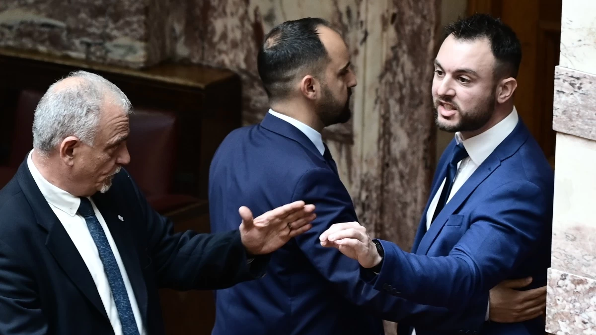 Συνελήφθη o Κωνσταντίνος Φλώρος - Oδηγείται στη ΓΑΔΑ