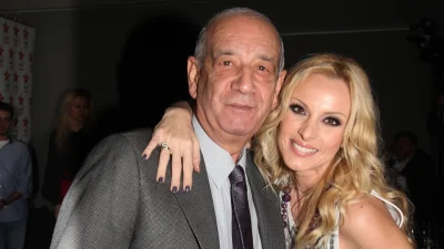 Πέγκυ Ζήνα - Θυμάται τον Δημήτρη Μητροπάνο και συγκινεί: «Δεν μπορώ να χωνέψω ότι σε βλέπω μόνο κλείνοντας τα μάτια»