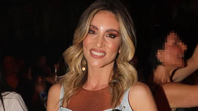 Αθηνά Οικονομάκου: Ποζάρει με το μπικίνι της και ''ρίχνει'' το instagram - Με δύο μέτρο πόδι και γραμμωμένους κοιλιακούς