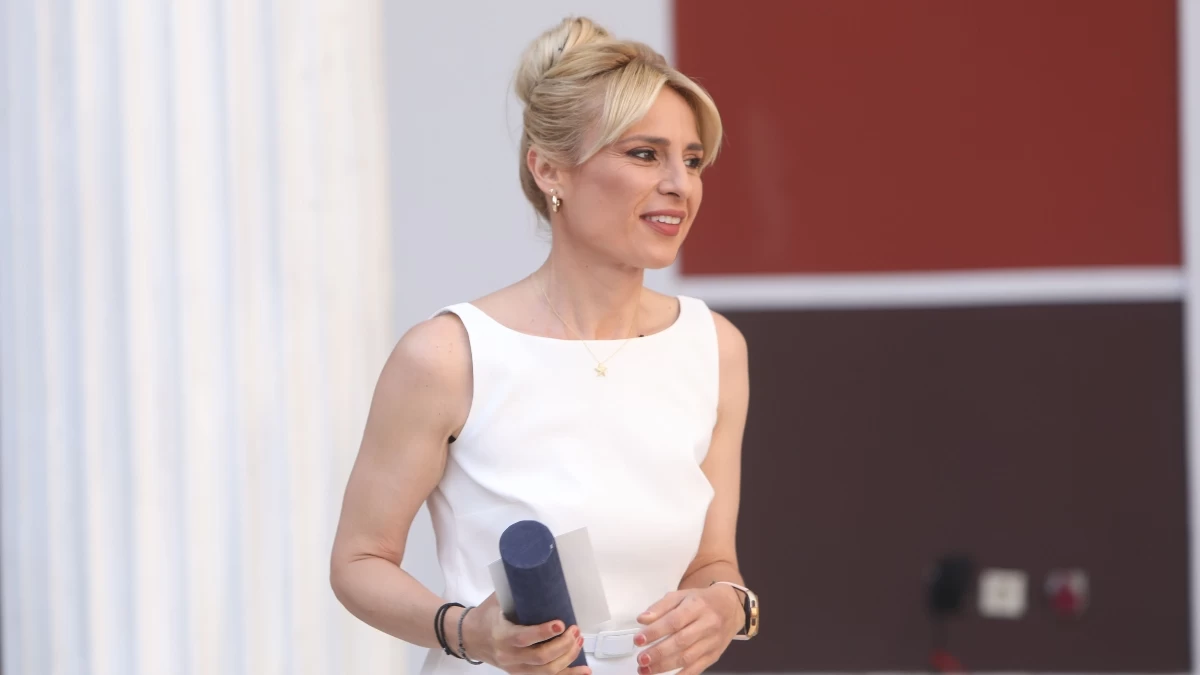 Ρίτσα Μπιζόγλη: Συγκινεί αποχαιρετώντας τον πατέρα της, που έφυγε πρόσφατα από τη ζωή