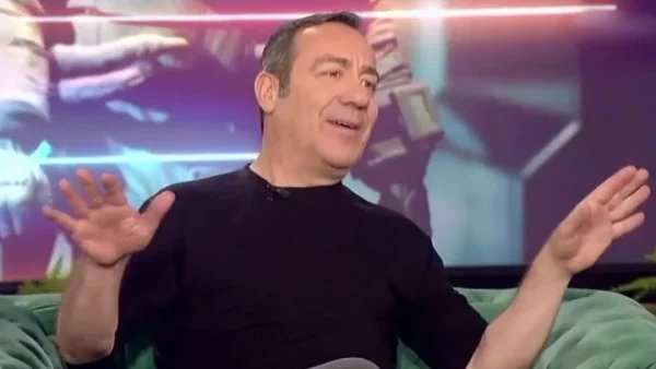 Σωτήρης Καλυβάτσης: «Έχει συμβεί να την "ακούσω" μέχρι θανάτου» - Η απώλεια του πατέρα του και του Αντώνη Παραρά
