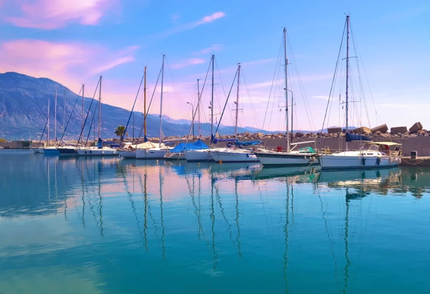 Καλαμάτα σκάφη λιμάνι