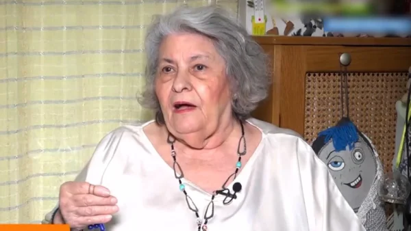 Μαριώ – Ο πελάτης που πήγε να της απλώσει χέρι και η αντίδρασή της: «Άρχισα να του τρυπάω τα πόδια με καρφίτσα»