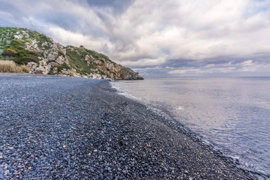 Η παραλία Μαύρα Βόλια