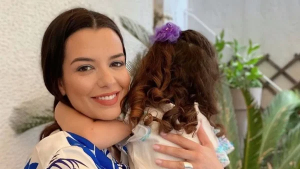 Νικολέττα Ράλλη: Η κόρη της έχει γενέθλια και της ευχήθηκε με την πιο γλυκιά κοινή φωτογραφία τους