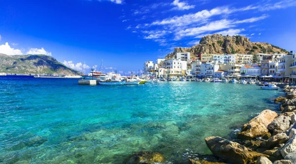 Ανακαλύπτοντας την ανέγγιχτη ομορφιά της Καρπάθου: Διακοπές γεμάτες αποχρώσεις