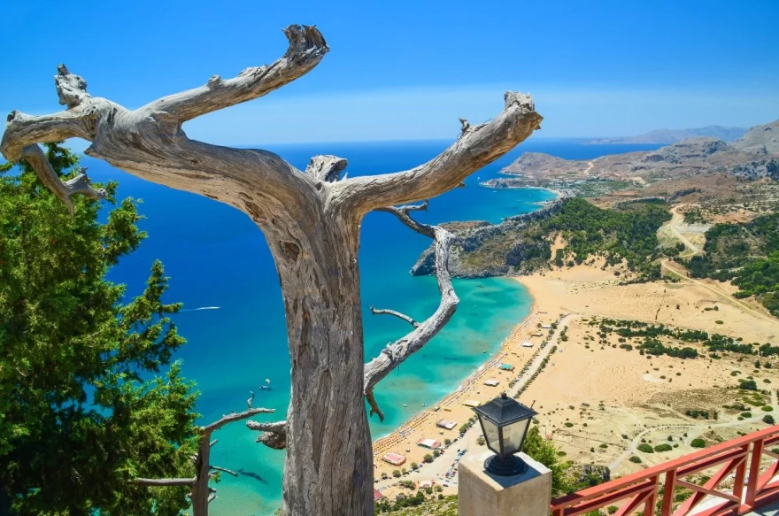 Παραλία Τσαμπίκα, Ρόδος