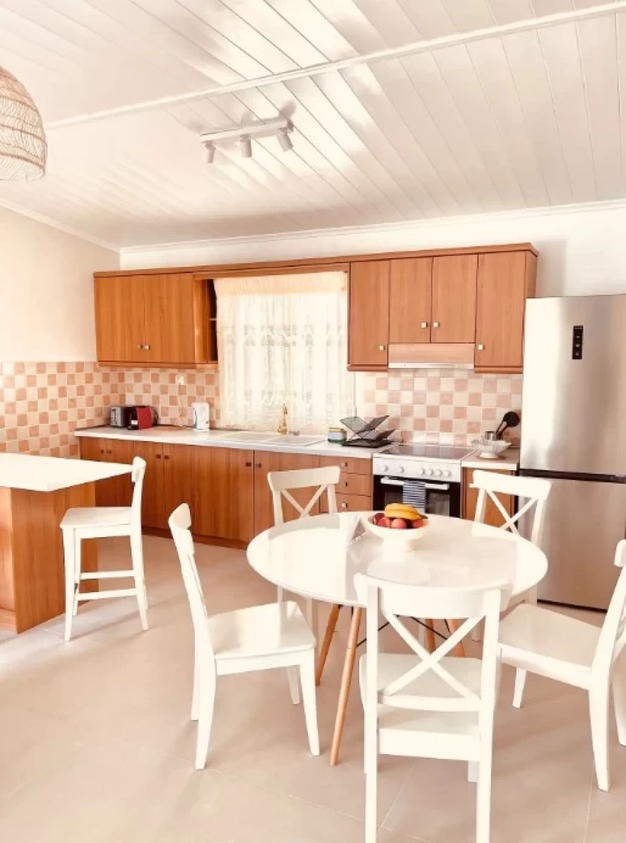 Γιώργος Αγγελόπουλος: Έφτιαξε Airbnb βίλα