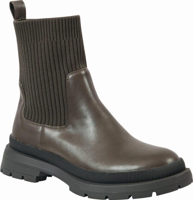 Adam's Shoes