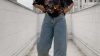 Πως να μετατρέψεις ένα basic look στο πιο cool outfit με jeans και t-shirt