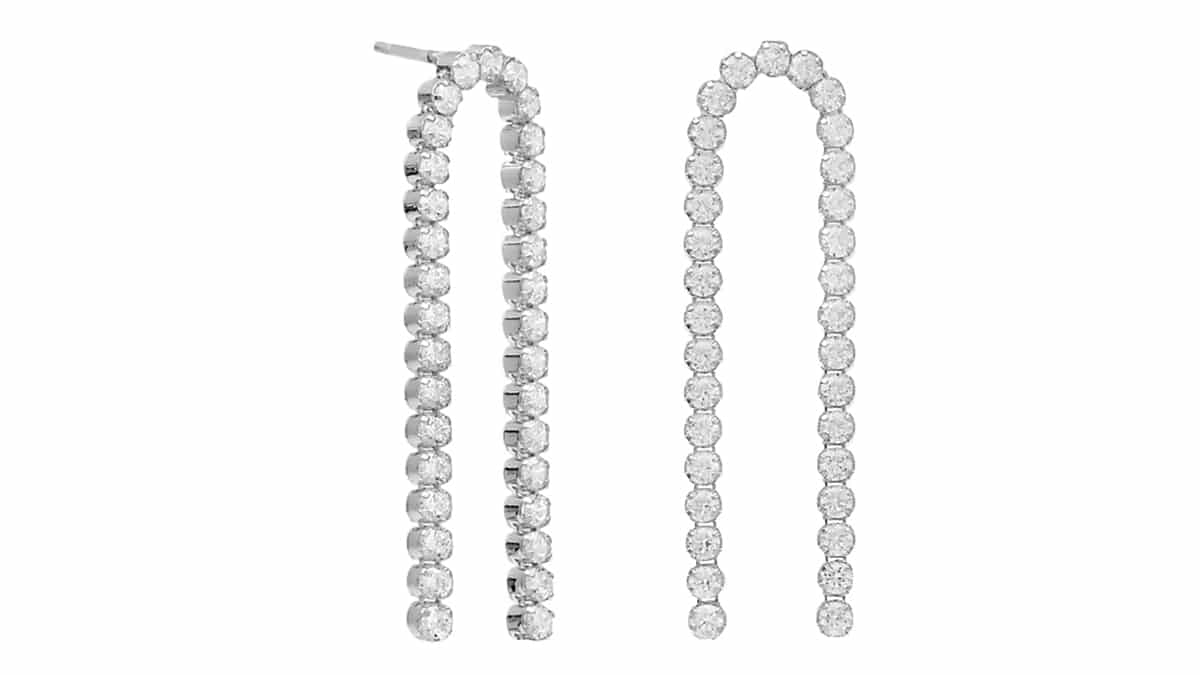 Σκουλαρίκια από ασήµι µε ζιργκόν, €65, Μy pearls’ Stories, mypearlsstories.com