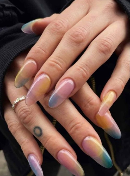 Pastel νύχια