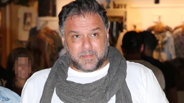 Γρηγόρης Αρναούτογλου – Πετάει «καρφιά» για τον Γιώργο Λιάγκα, τον Γιώργο Μαυρίδη και τον Σάκη Τανιμανίδη