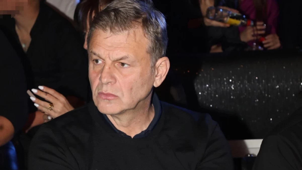 Απόστολος Γκλέτσος: Βάζει υποψηφιότητα για πρόεδρος στον ΣΥΡΙΖΑ - «Θα κάνω πίσω αν κατέβει ο Τσίπρας»