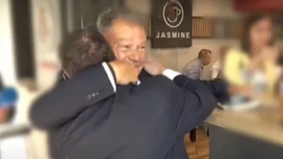 Αλέξης Κούγιας - Απόστολος Λύτρας: Η τρυφερή αγκαλιά μετά την αποφυλάκιση του ποινικολόγου - «Αγοράκι μου...»