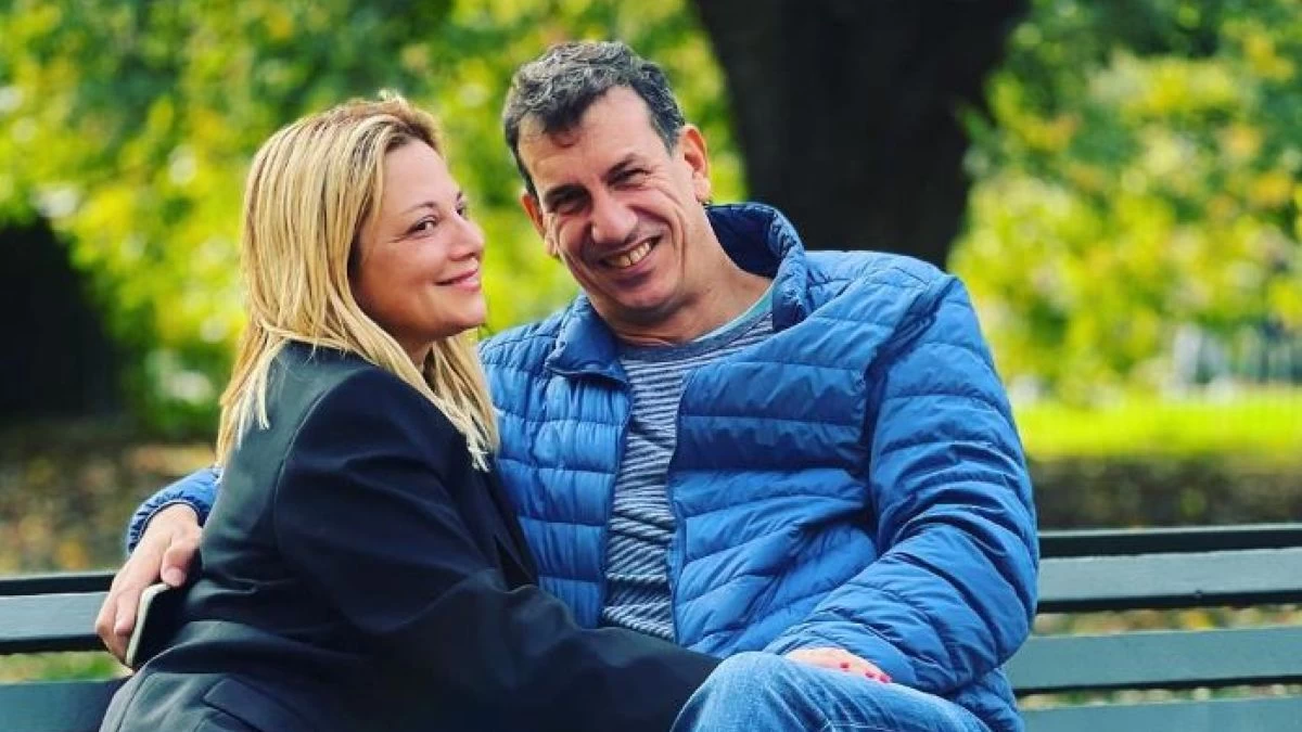 Στο σπίτι της Νάνσυ Ζαμπέτογλου και του Νάσου Γαλακτερού - Η εντυπωσιακή έκθεση με τα βραβεία και τα μετάλλια