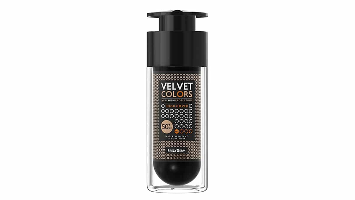 Foundation με υψηλή κάλυψη και βελούδινη ματ υφή, Velvet Colors Very High Protection High Cover SPF50+, Frezyderm, €29,21 (στα Φαρμακεία)