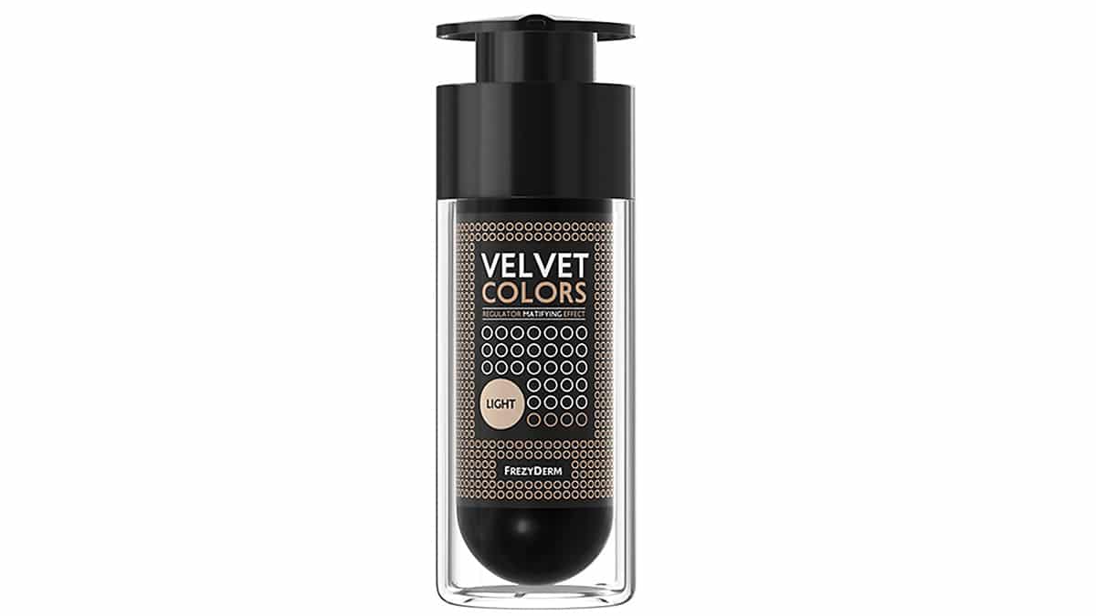 Υγρό makeup για ματ τελείωμα, Velvet Colors Foundation, Light, Frezyderm, €27,48 (στα Φαρμακεία)