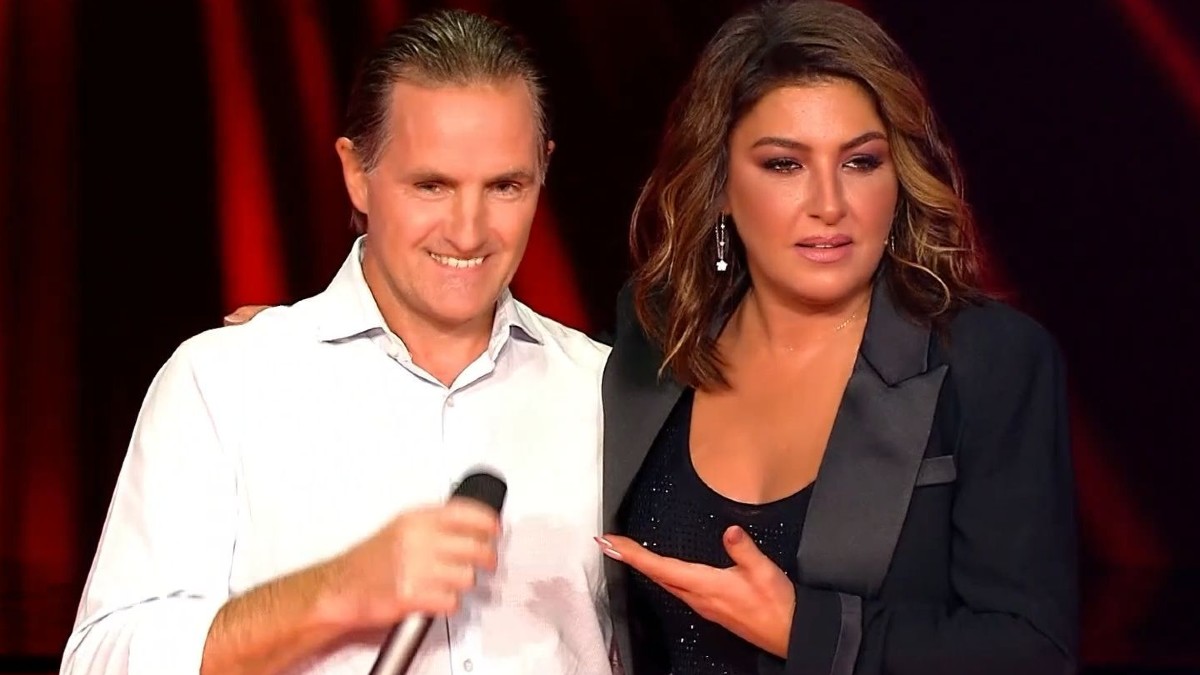 The Voice: Συγκίνησε ο παίκτης με πρόβλημα όρασης - Η σπάνια πάθηση απ' την οποία πάσχει