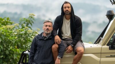 Ο Μαυρίδης και ο Τανιμανίδης πάνω σε αυτοκίνητο στο The Reunion