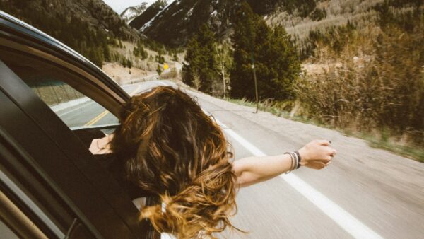 Μια γυναίκα σε roadtrip