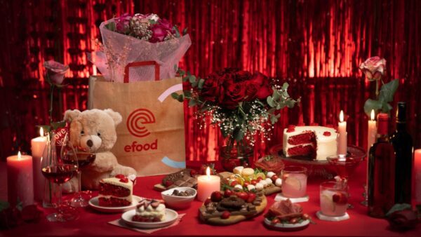 Η γιορτή του Αγίου Βαλεντίνου με το efood: Tι επιλέγουν οι Έλληνες την πιο ρομαντική ημέρα του χρόνου