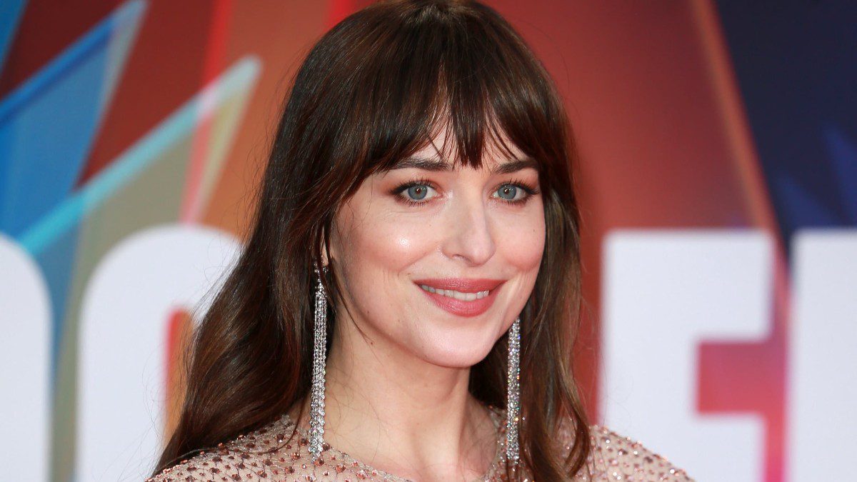 O Dakota Johnson