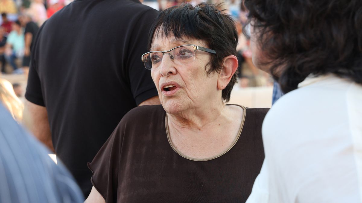 Η Αλέκα Παπαρήγα σε δημόσια εμφάνισή της